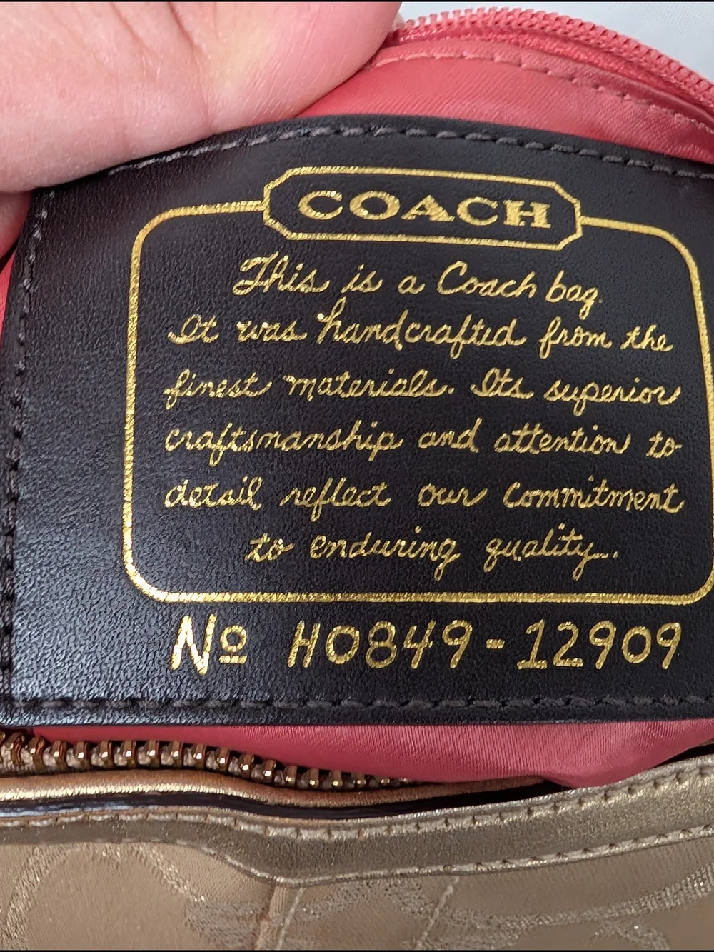Coach #12909 - Gold Signature "C" Studded Lurex shoulder bag Y2K - Picture 8 of 10